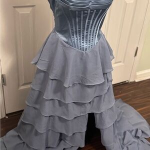 Elegant silver/gray Strapless Gown